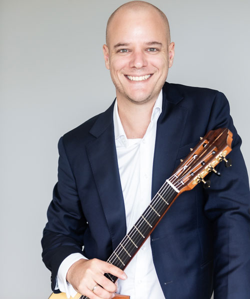 Simon Powis with Classical Guitar